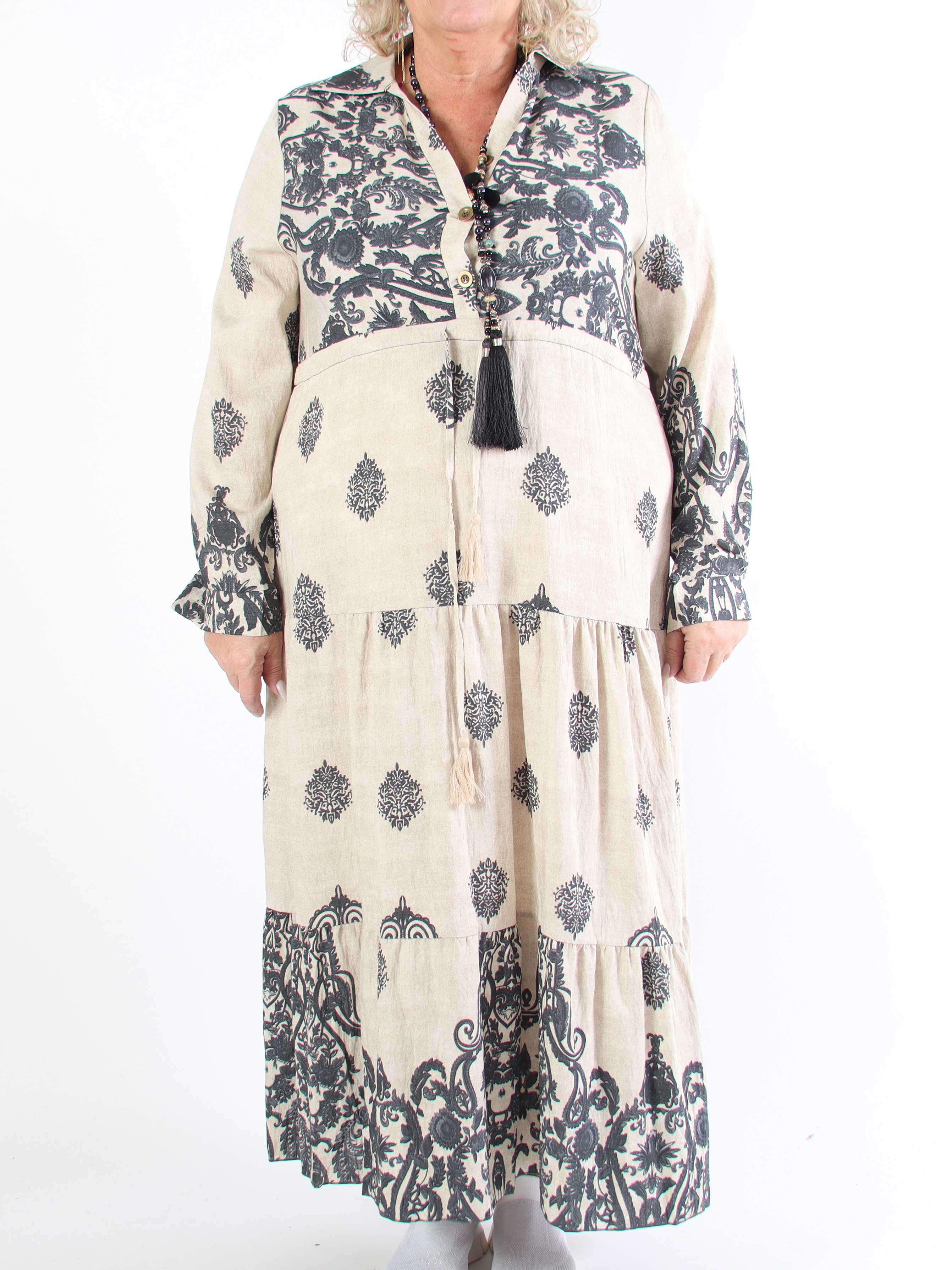 Kira - Lång bohemisk plus size-klänning med mönster